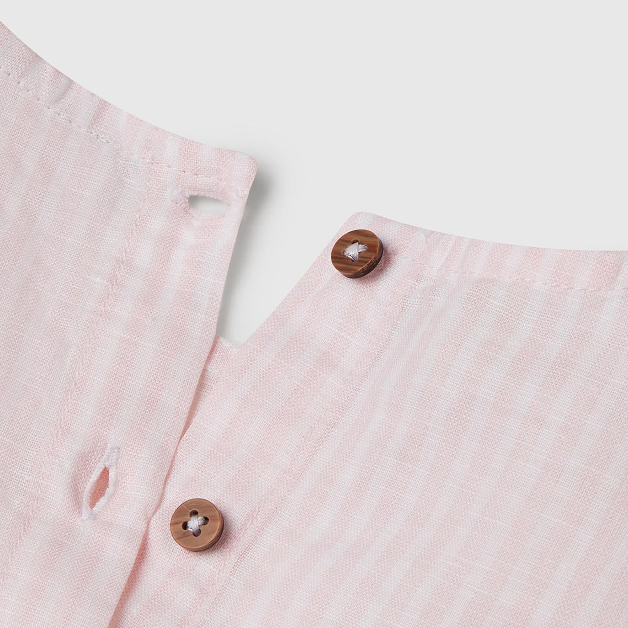 Kız Çocuk Toz Pembe Keten Karışımlı Tamamı Desenli Çiçek Aplikeli Arkası Düğmeli Kolsuz Gömlek