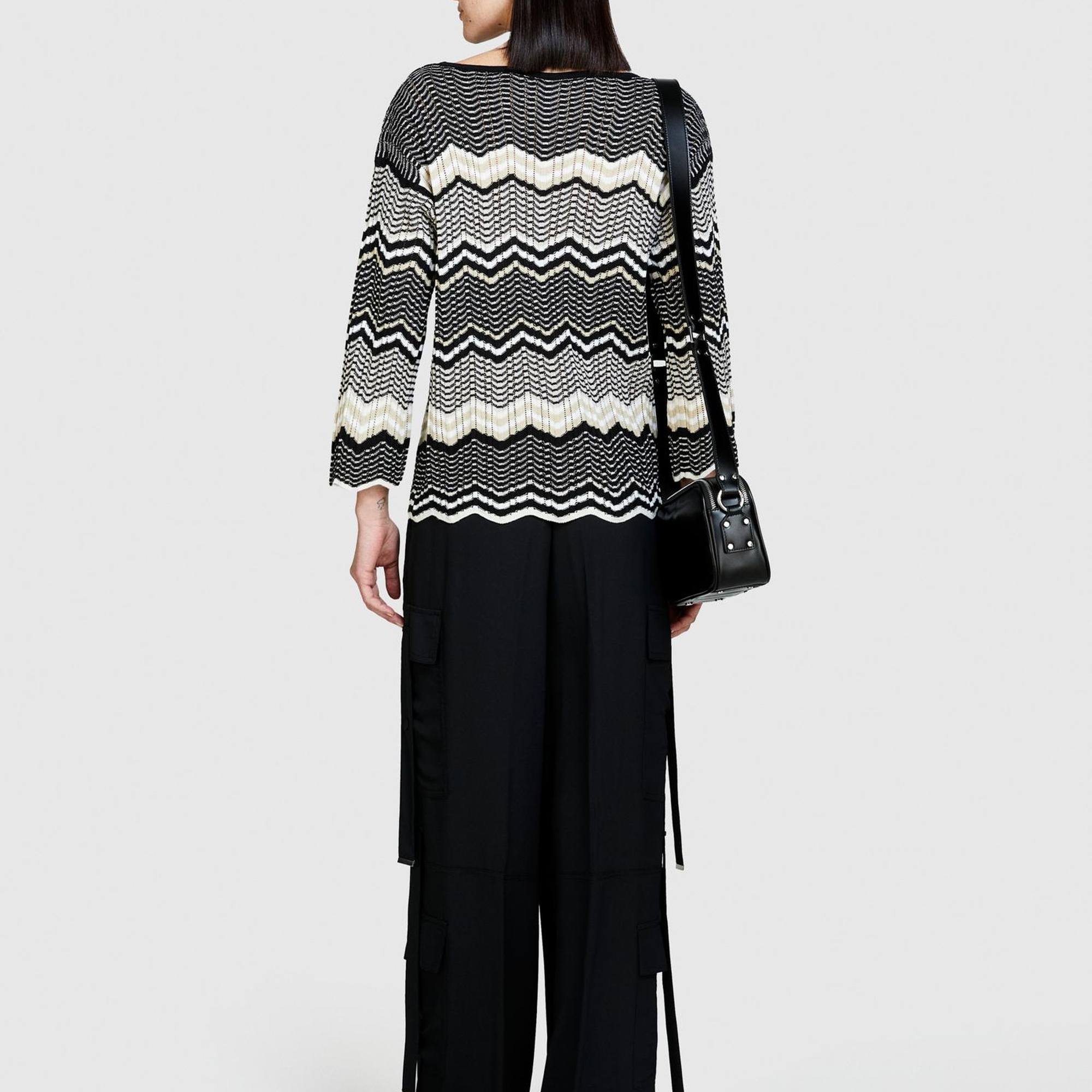 Kadın Siyah Mix Pamuk Karışımlı Şerit Detaylı Kayık Yaka Kazak