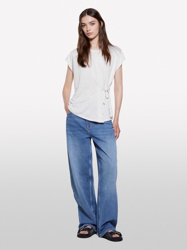  Kadın Kırık Beyaz Viskoz Karışımlı Önü Bağlama Detaylı Regular Fit T-Shirt