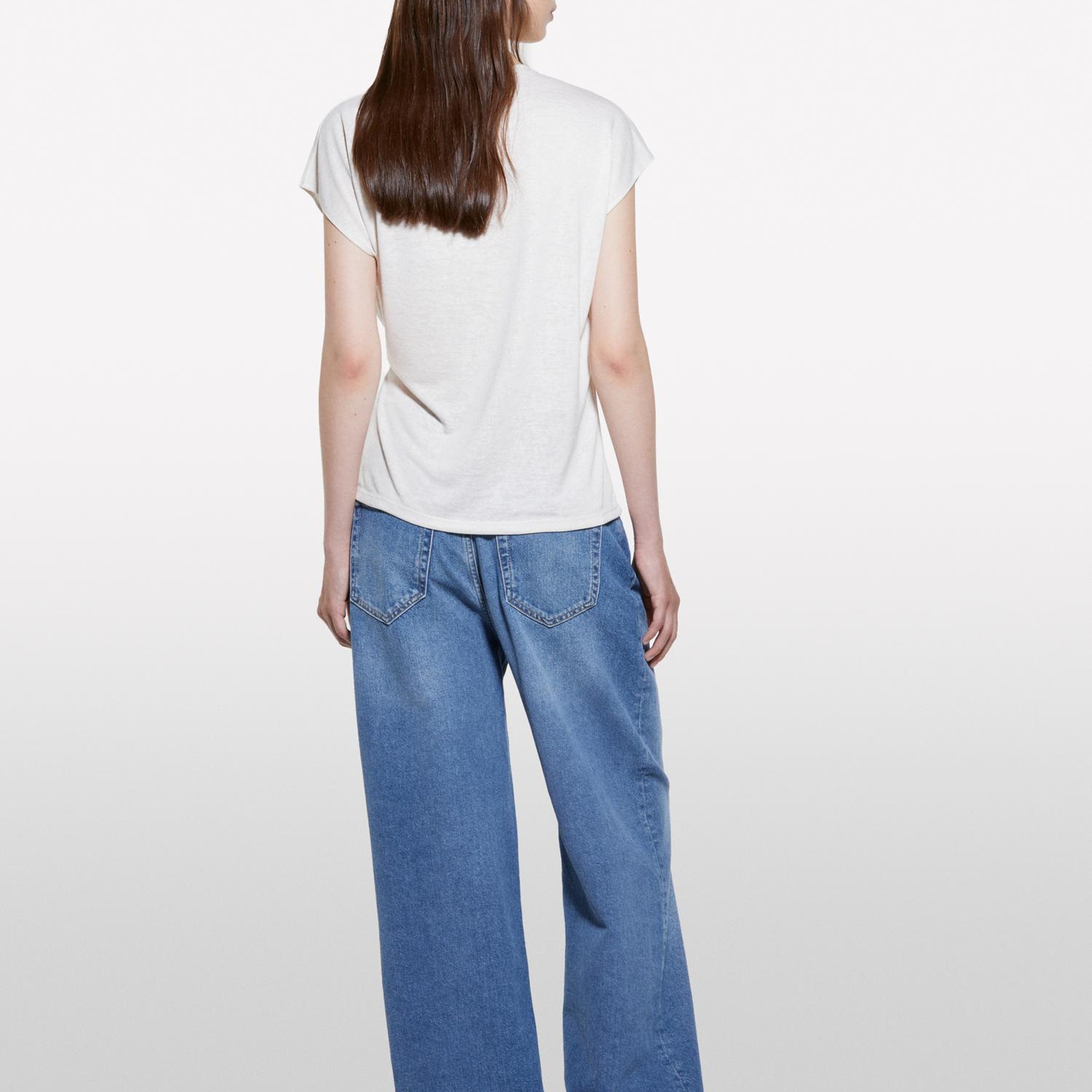 Kadın Kırık Beyaz Viskoz Karışımlı Önü Bağlama Detaylı Regular Fit T-Shirt