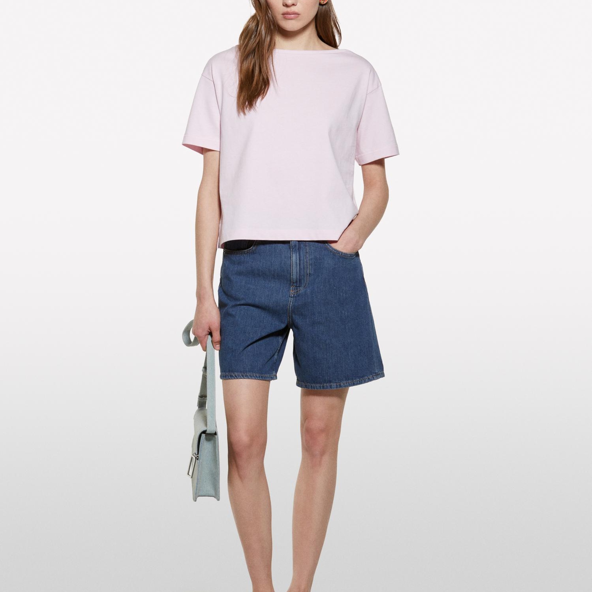 Kadın Açık Pembe %100 Pamuk Kayık Yaka Boxy Fit Crop T-Shirt