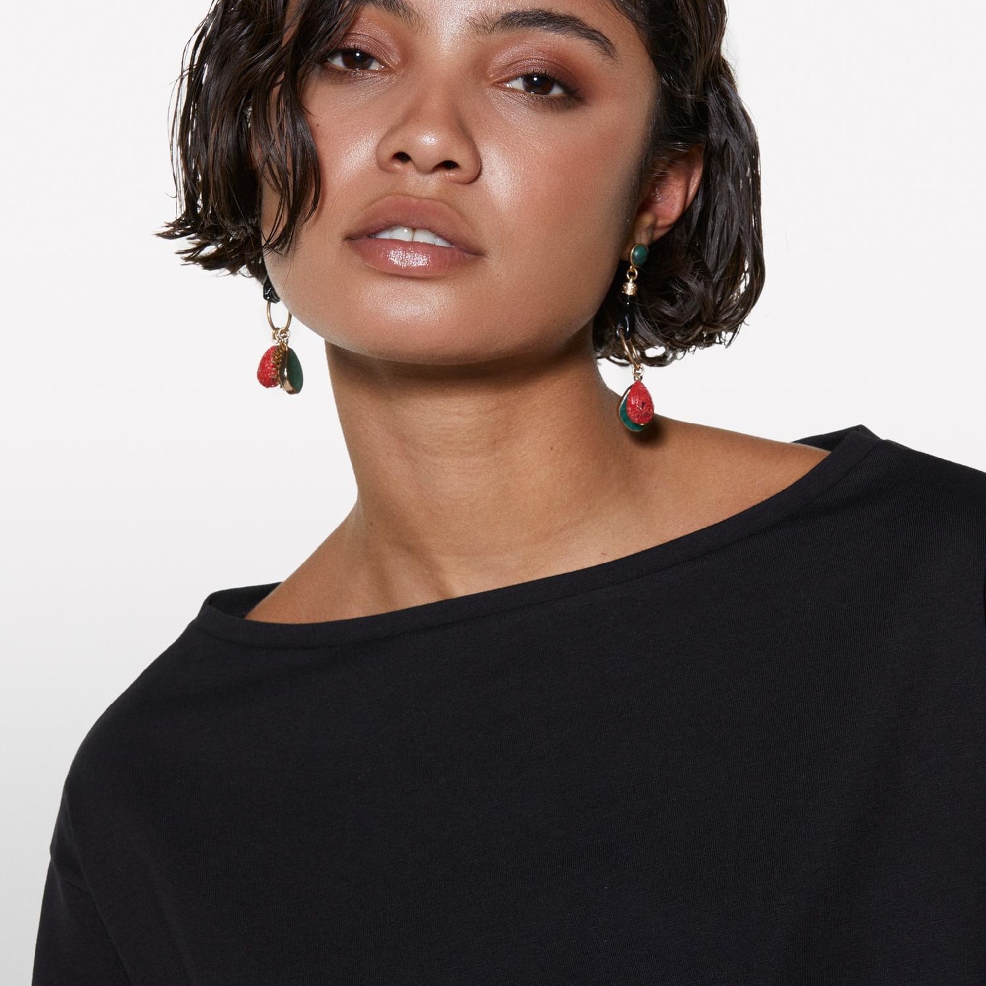 Kadın Siyah %100 Pamuk Kayık Yaka Boxy Fit Crop T-Shirt