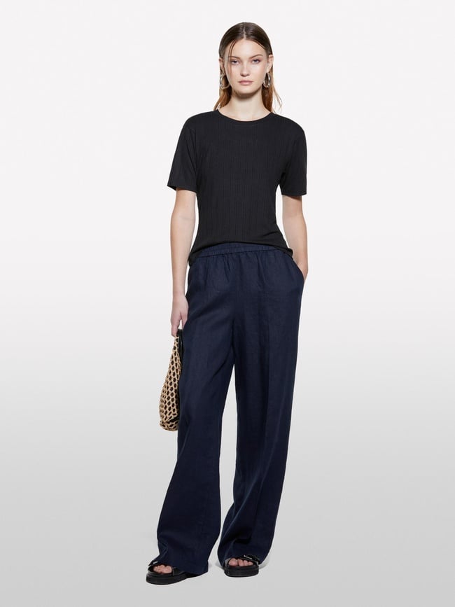  Kadın Siyah Viskoz Karışımlı Bisiklet Yaka Slim Fit T-Shirt