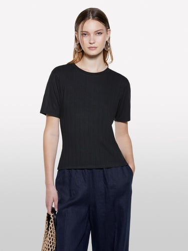  Kadın Siyah Viskoz Karışımlı Bisiklet Yaka Slim Fit T-Shirt