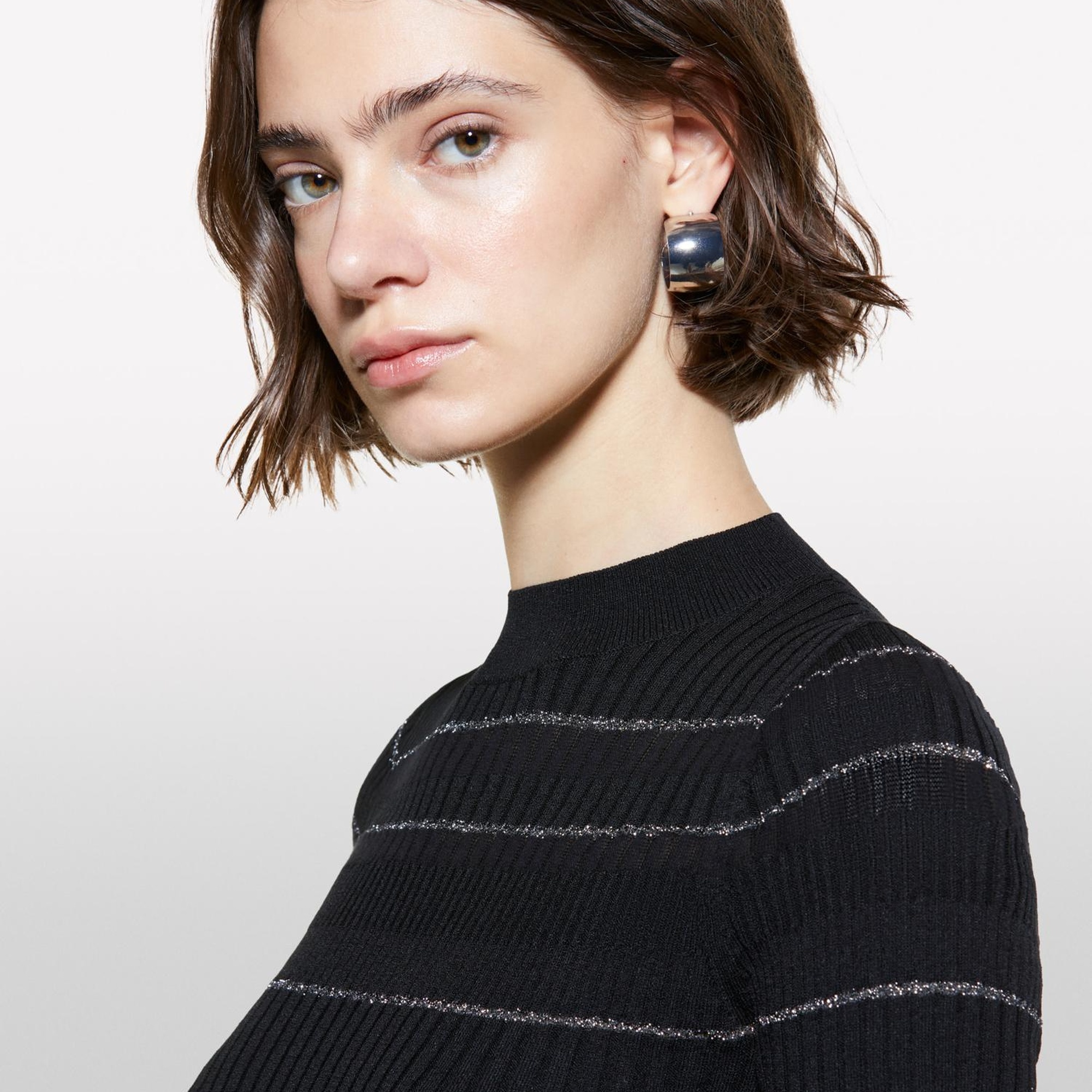 Kadın Gri Çizgili Viskoz ve Pamuk Karışımlı Çizgi Detaylı Truvakar Kol Kazak