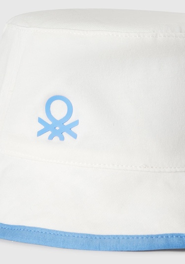  Erkek Çocuk Beyaz Desenli Önü Logo Detaylı Çift Taraflı Bucket Şapka