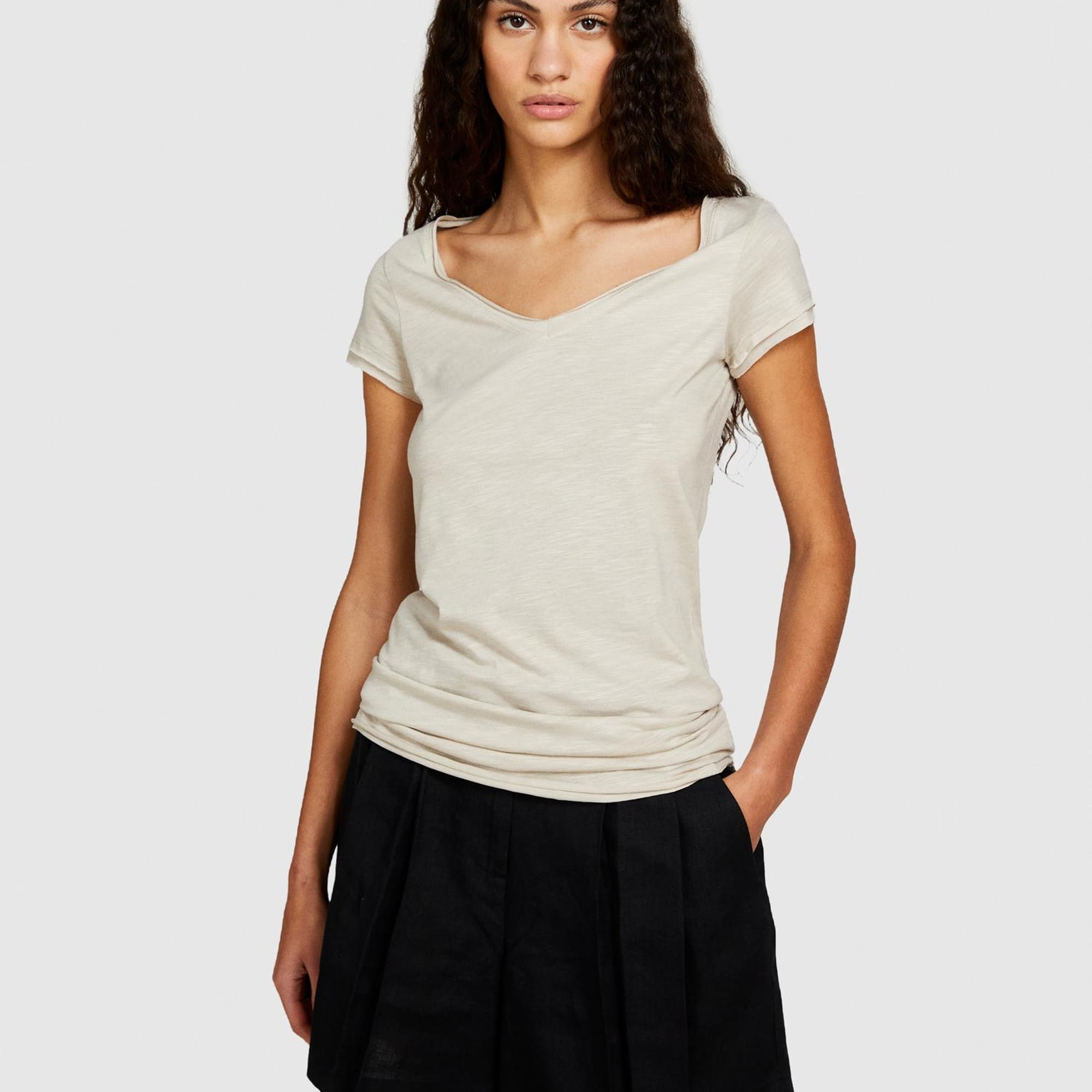 Kadın Bej Pamuk Modal Karışımlı V Yaka T-Shirt