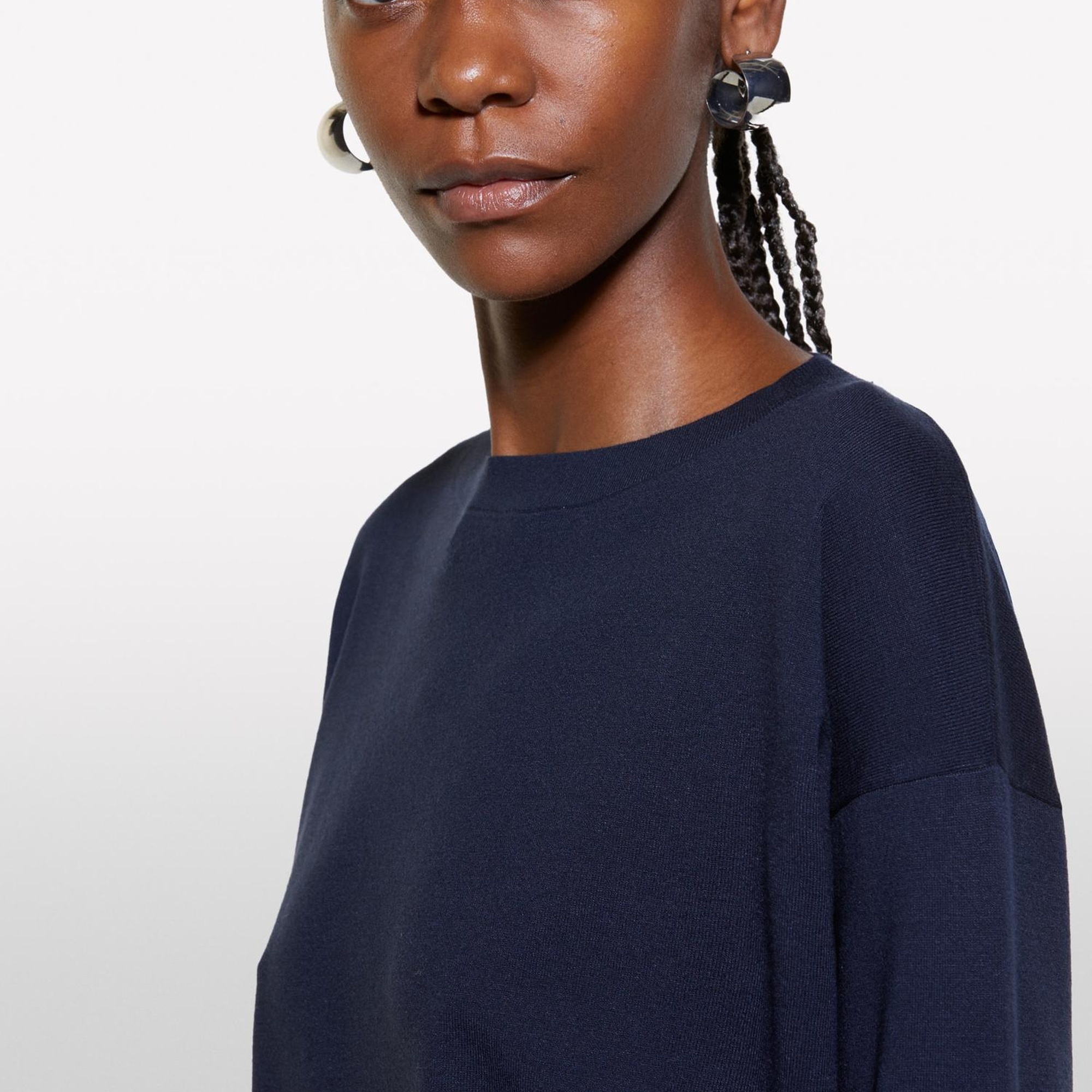 Kadın Lacivert Viskoz Karışımlı Normal Kesim Düz Kayık Yaka Kazak