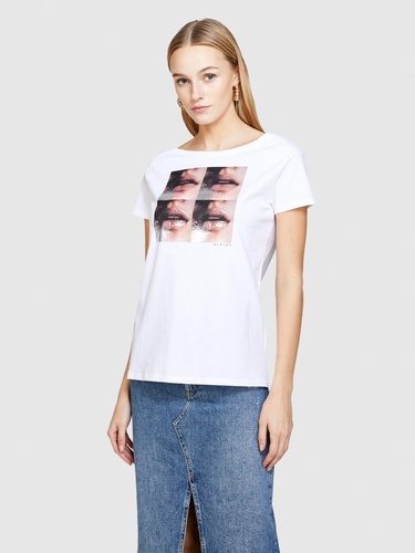  Kadın Beyaz %100 Pamuk Fotoğraf Baskılı Geniş Yaka T-Shirt