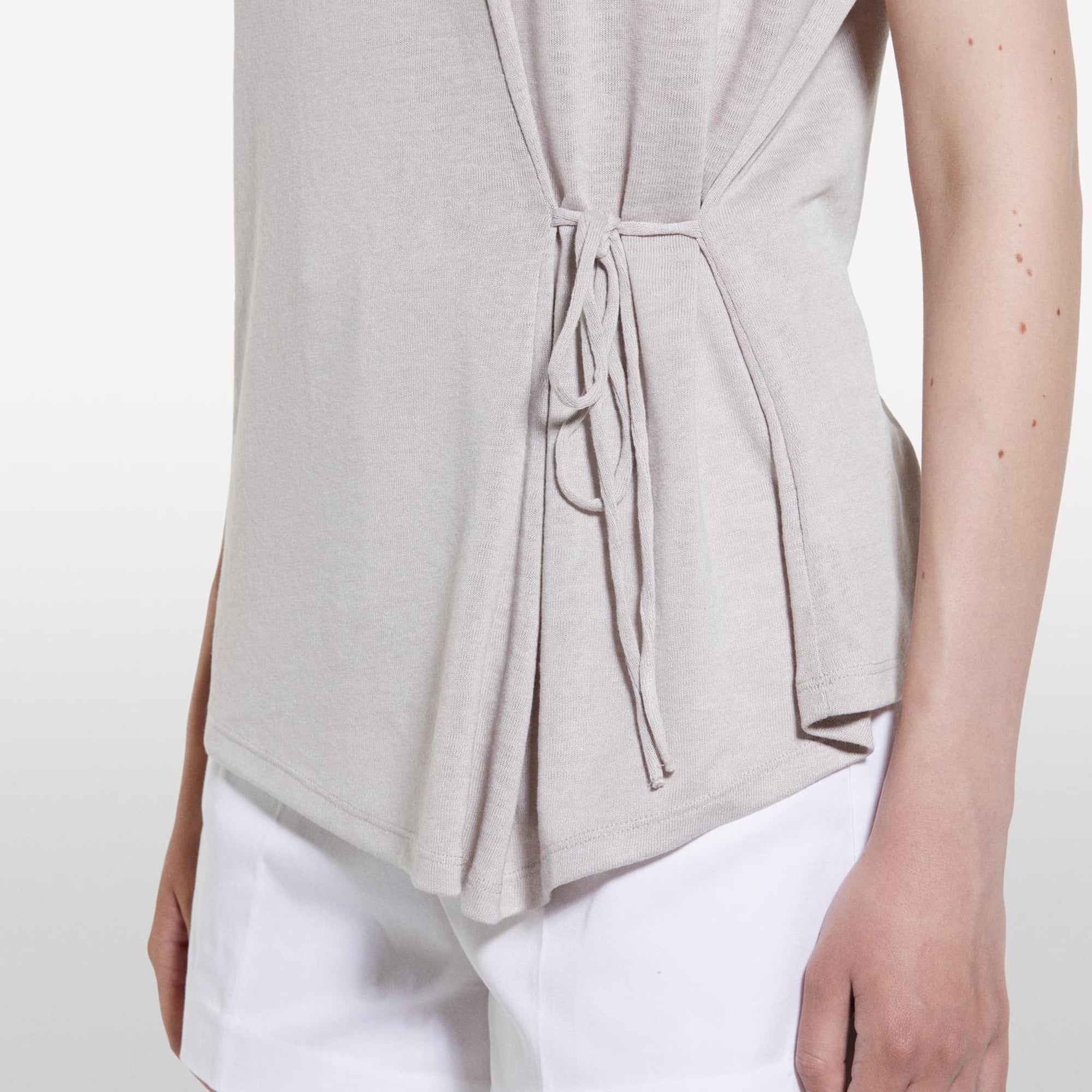 Kadın Gri Viskoz Karışımlı Önü Bağlama Detaylı Regular Fit T-Shirt