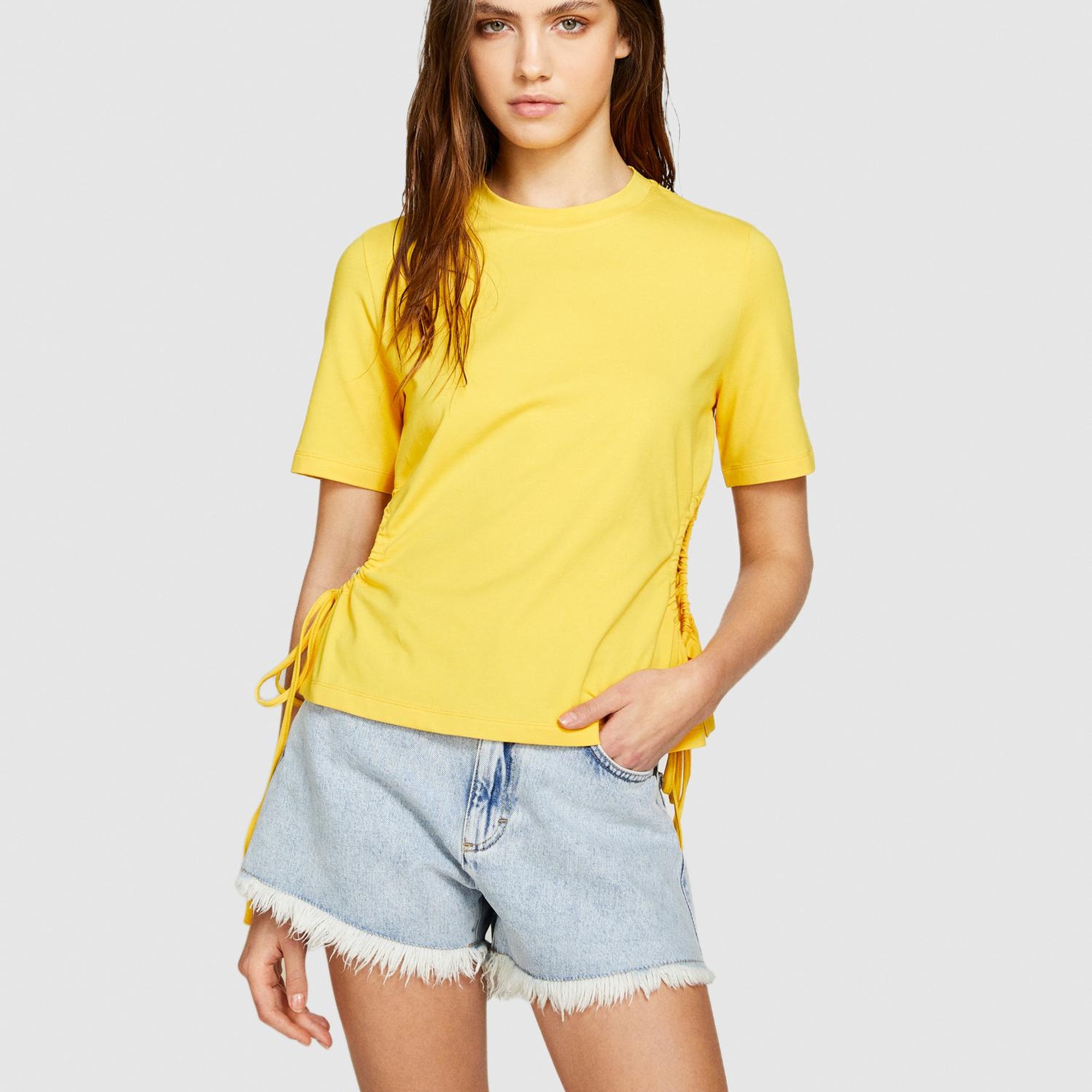 Kadın Sarı Streç Pamuklu Yanları Büzgülü Bisiklet Yaka T-Shirt