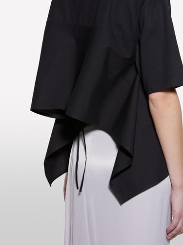  Kadın Siyah %100 Pamuk Arkası Bağcıklı Bisiklet Yaka Regular Fit T-Shirt