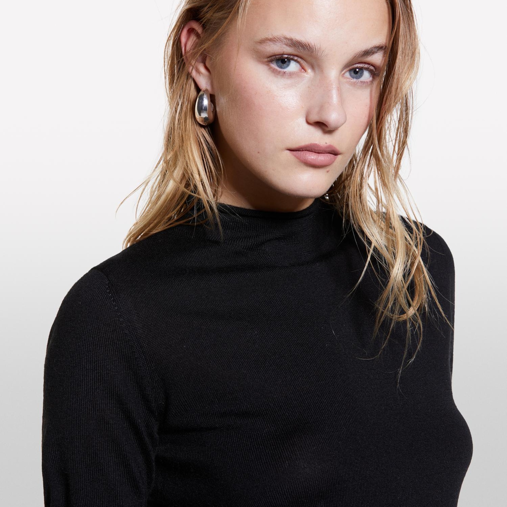 Kadın Siyah Yün Karışımlı Yarım Kollu Balıkçı Yaka Kazak