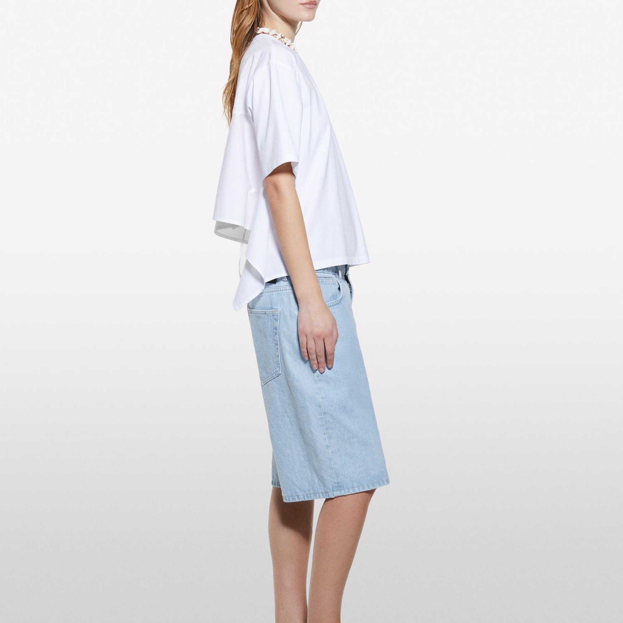 Kadın Beyaz %100 Pamuk Arkası Bağcıklı Bisiklet Yaka Regular Fit T-Shirt