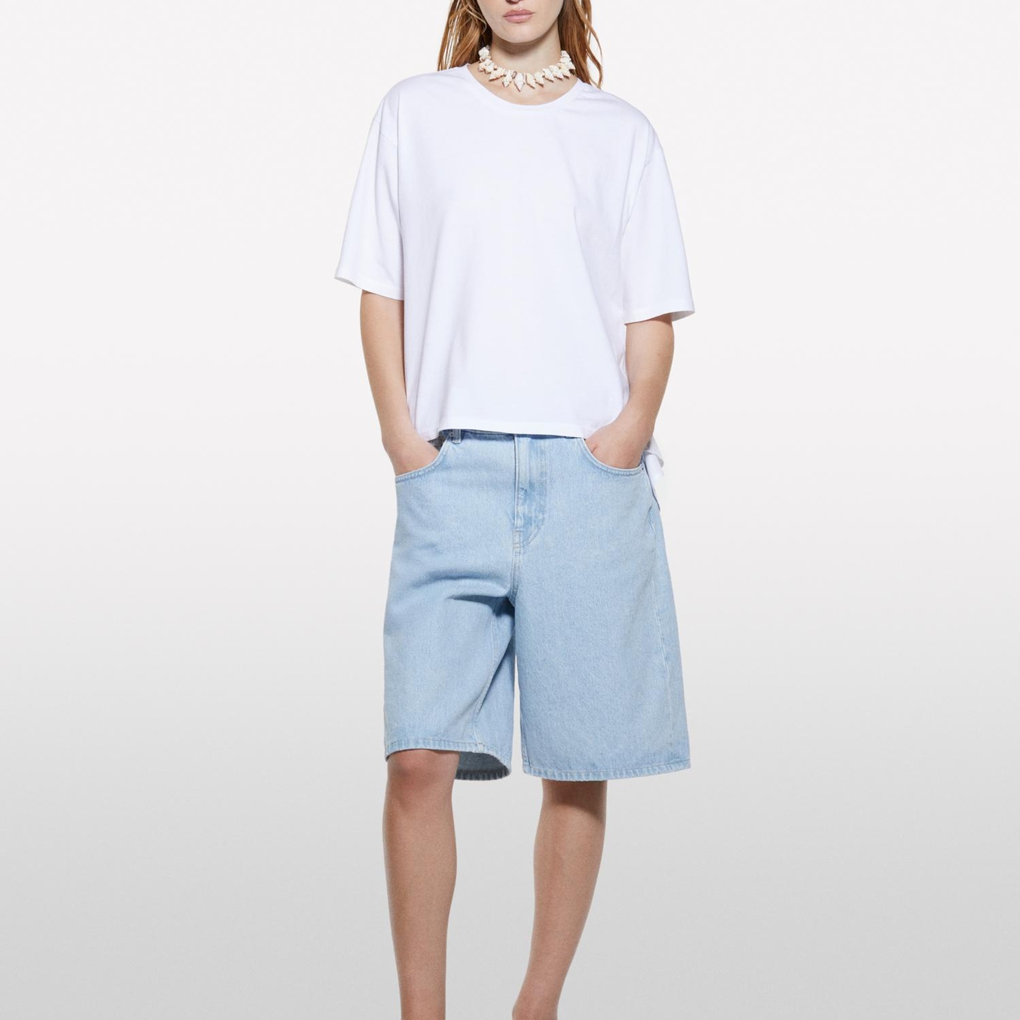 Kadın Beyaz %100 Pamuk Arkası Bağcıklı Bisiklet Yaka Regular Fit T-Shirt