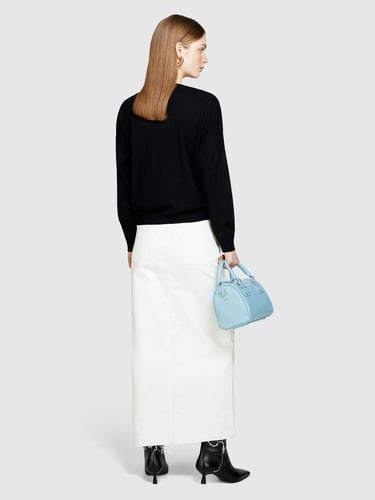  Kadın Siyah Viskoz Karışımlı Kayık Yaka Kazak