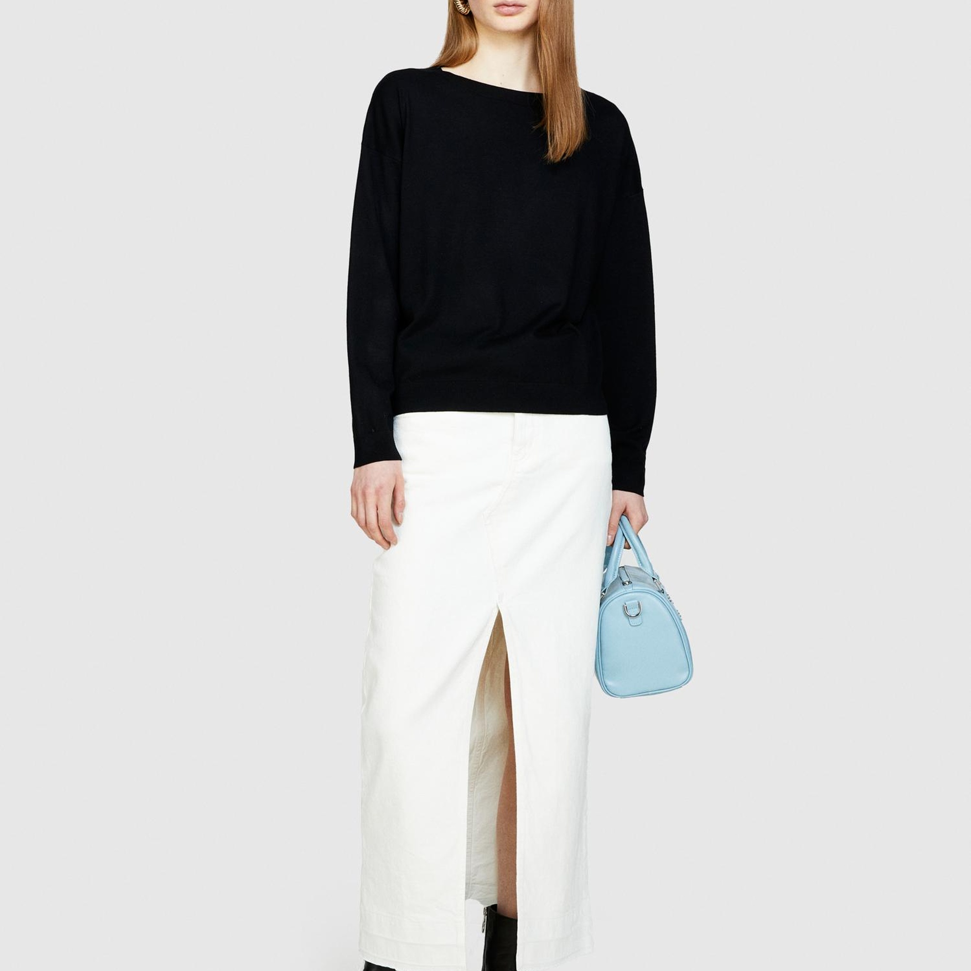 Kadın Siyah Viskoz Karışımlı Kayık Yaka Kazak