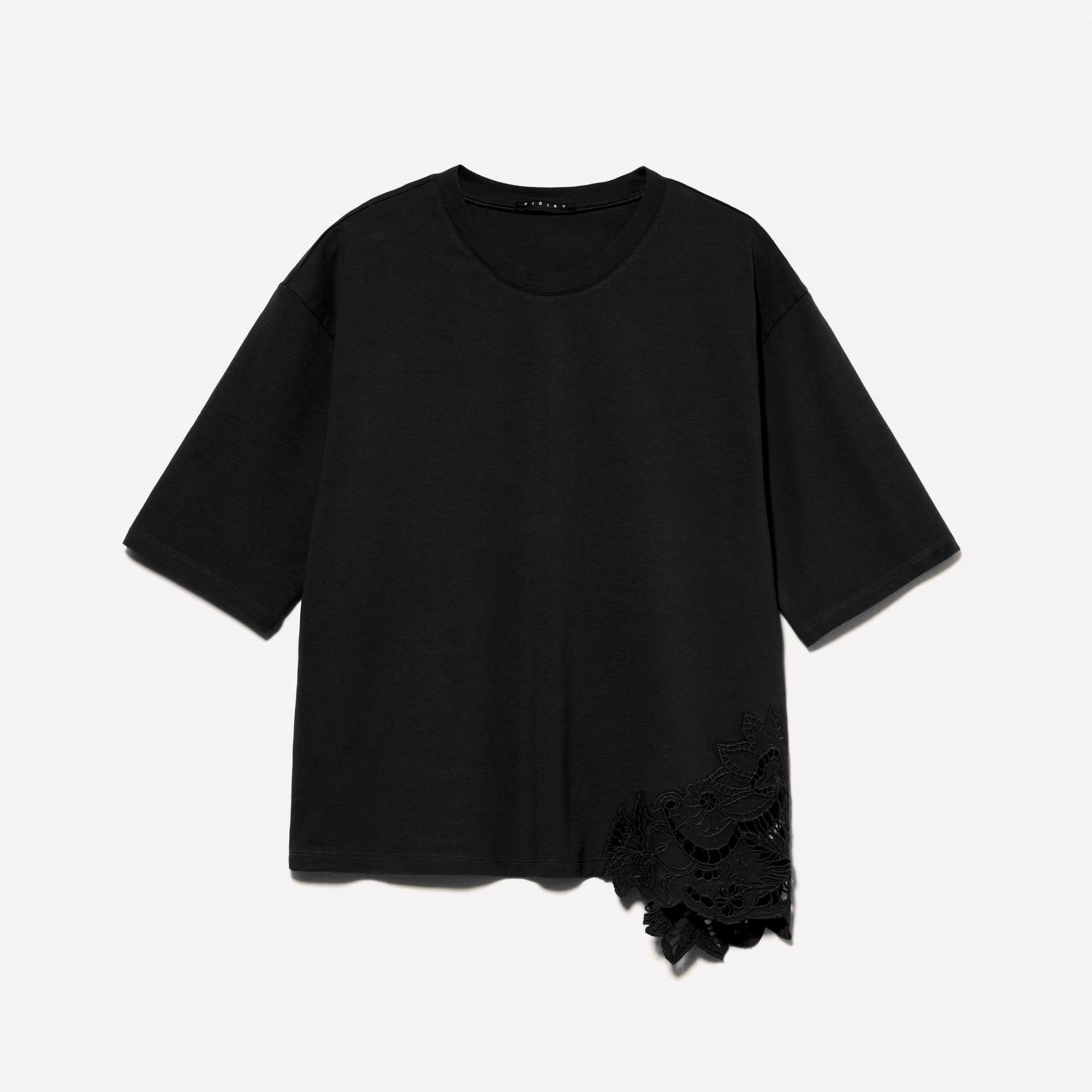 Kadın Siyah %100 Pamuk Nakış Detaylı Bisiklet Yaka Regular Fit T-Shirt