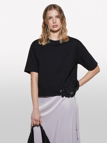  Kadın Siyah %100 Pamuk Nakış Detaylı Bisiklet Yaka Regular Fit T-Shirt