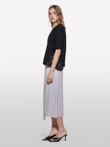  Kadın Siyah %100 Pamuk Nakış Detaylı Bisiklet Yaka Regular Fit T-Shirt