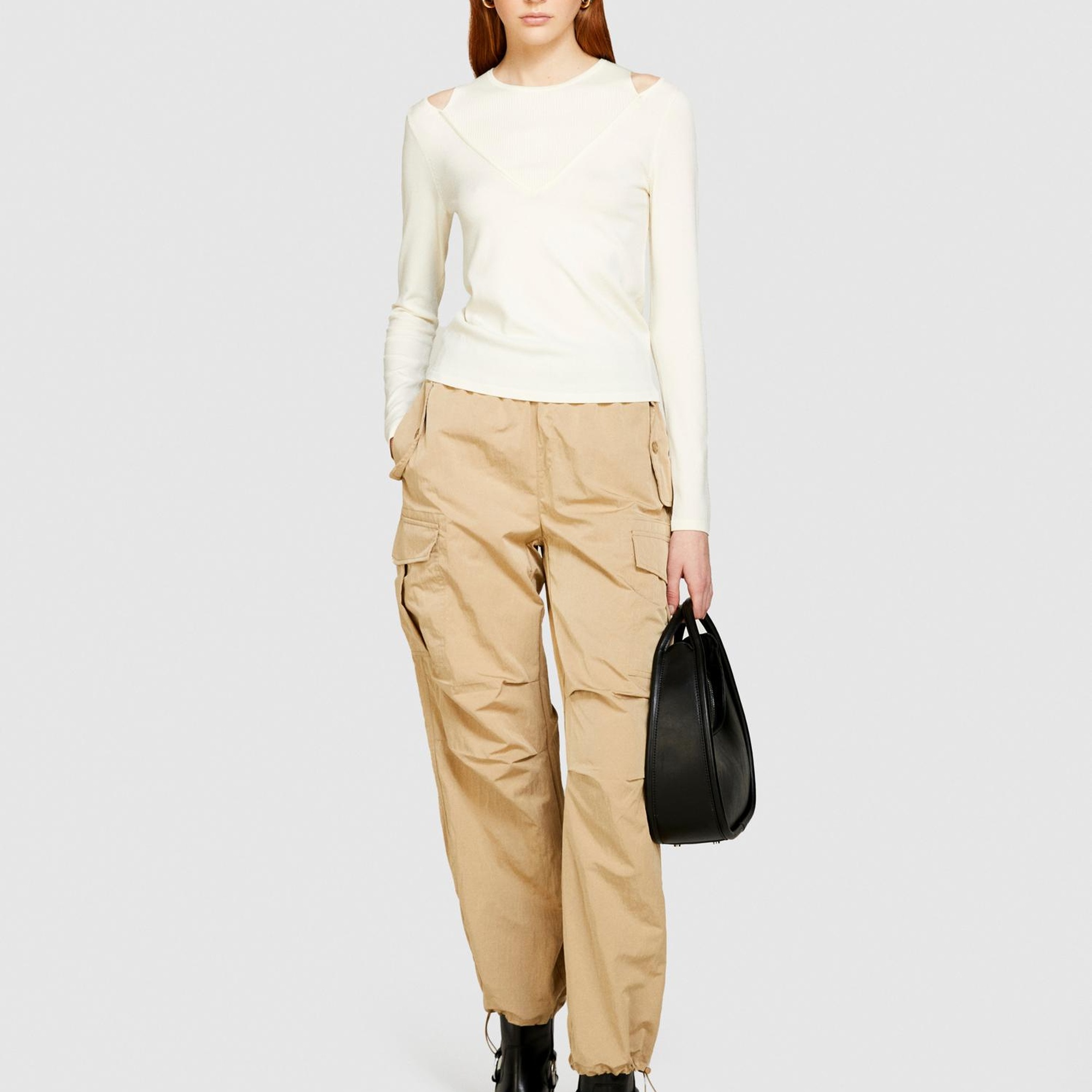 Kadın Krem Viskoz Karışımlı Önü Pencere Detaylı Dar Kesim Kazak