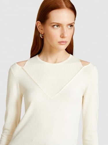  Kadın Krem Viskoz Karışımlı Önü Pencere Detaylı Dar Kesim Kazak