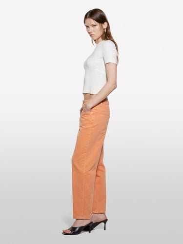  Kadın Kırık Beyaz Keten Karışımlı Slim Fit Kısa Kollu Kazak