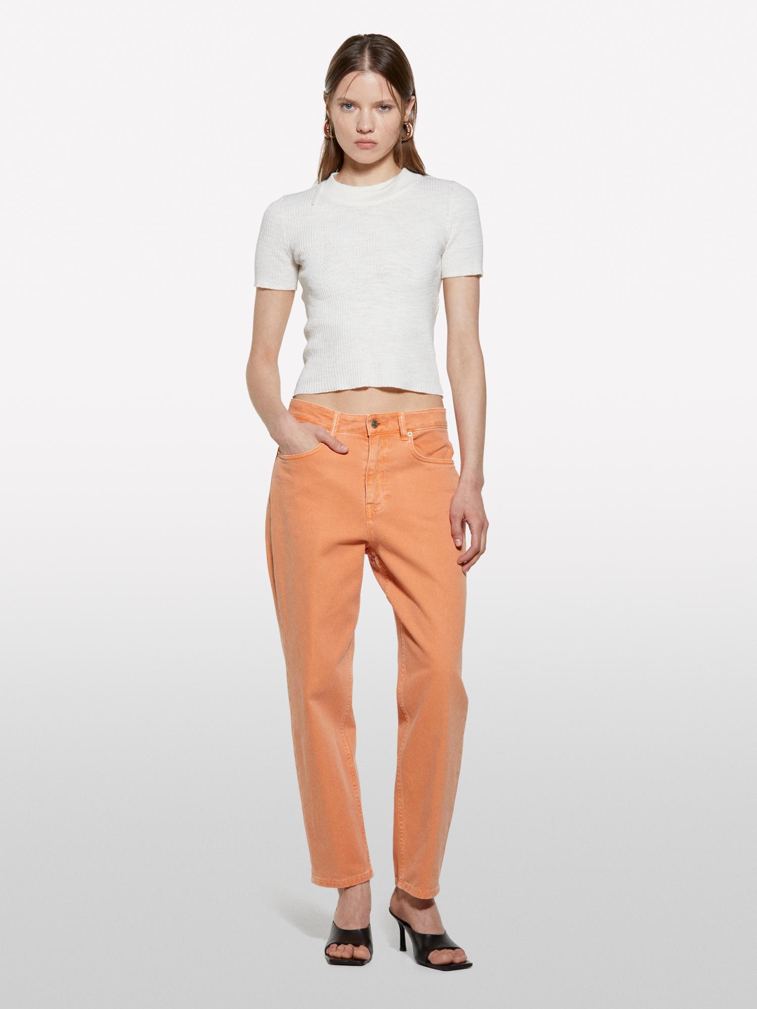  Kadın Kırık Beyaz Keten Karışımlı Slim Fit Kısa Kollu Kazak