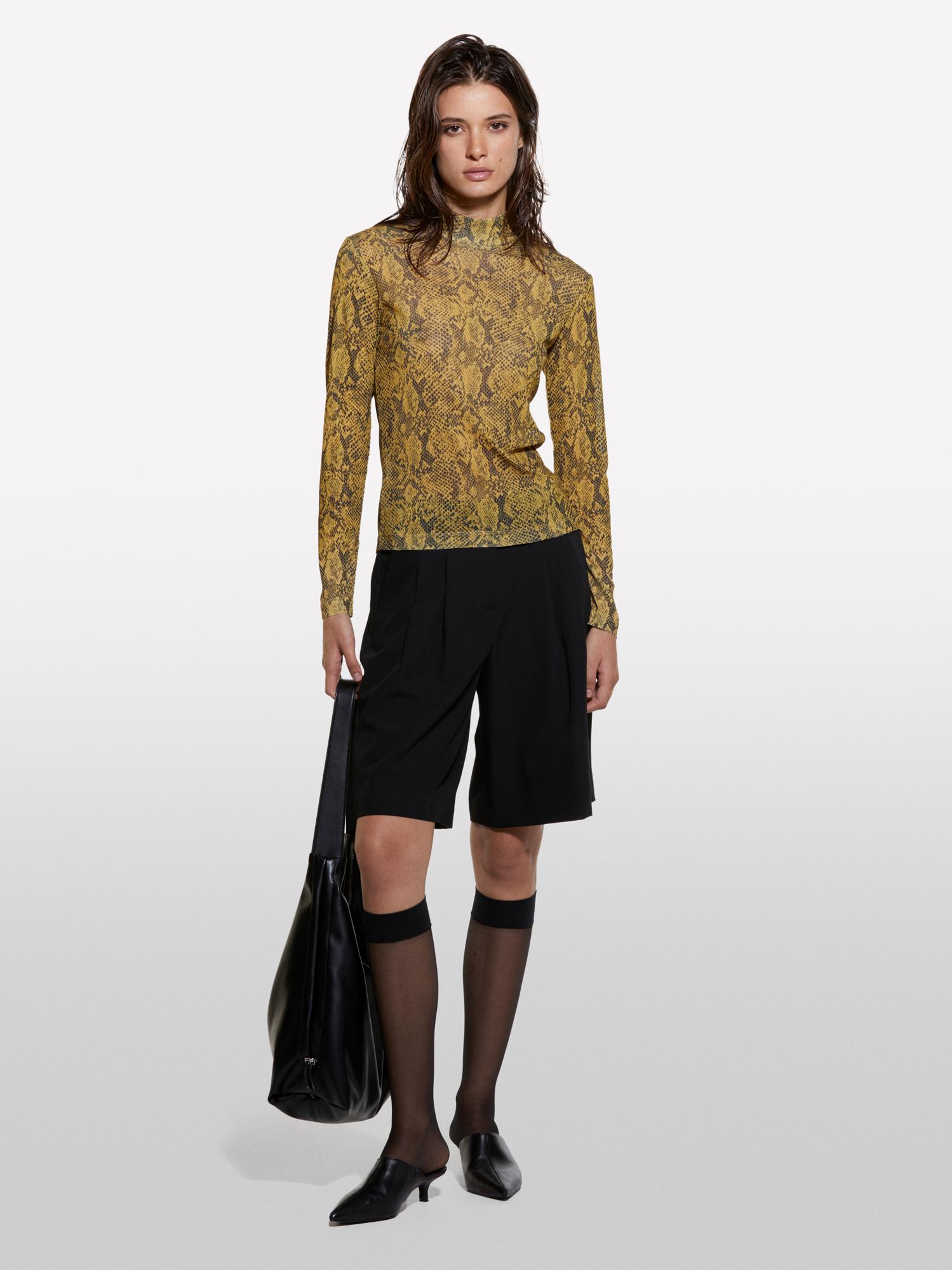  Kadın Sarı Baskılı Baskılı Dar Kesim Yüksek Yaka Uzun Kollu T-Shirt