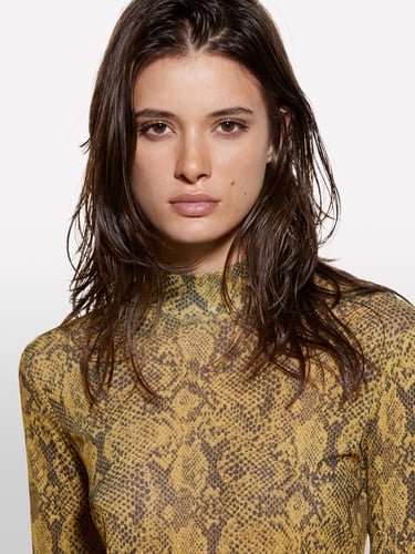  Kadın Sarı Baskılı Baskılı Dar Kesim Yüksek Yaka Uzun Kollu T-Shirt