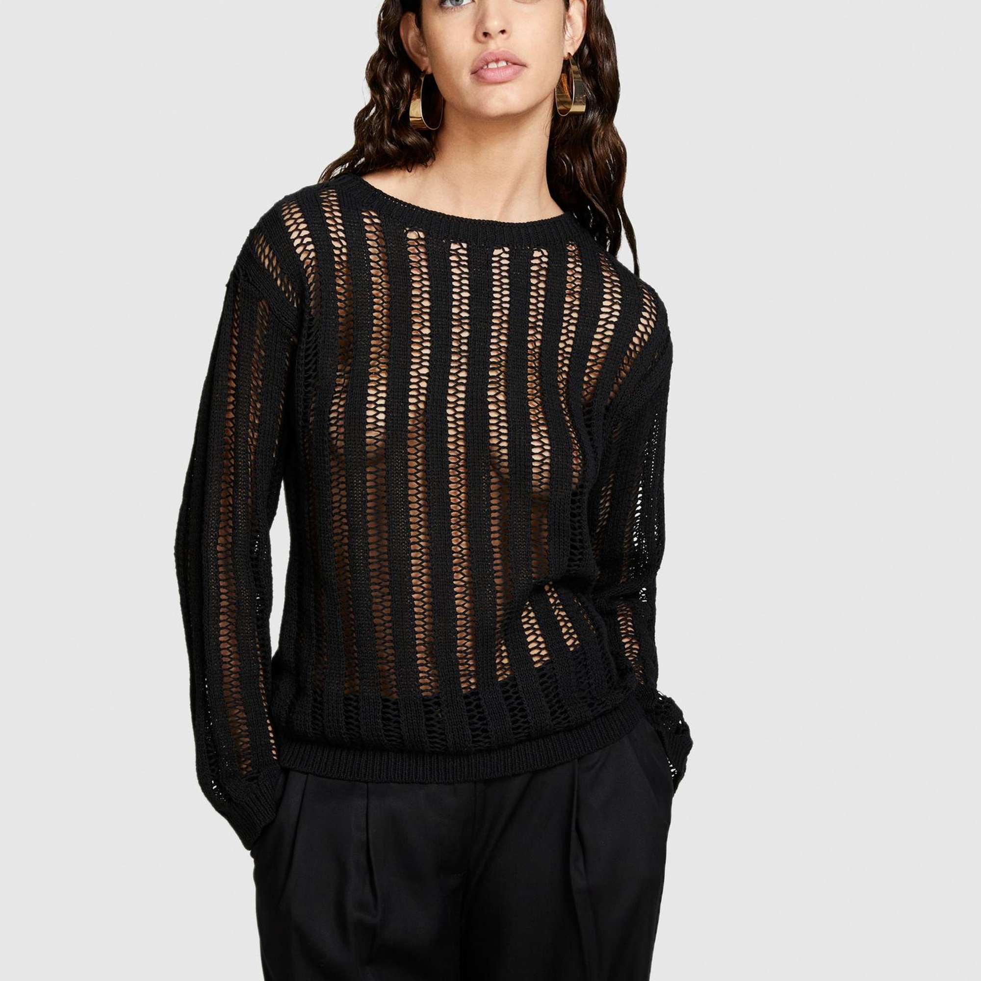 Kadın Siyah Pamuk Karışımlı Örgü Motifli Düşük Omuzlu Kayık Yaka Kazak