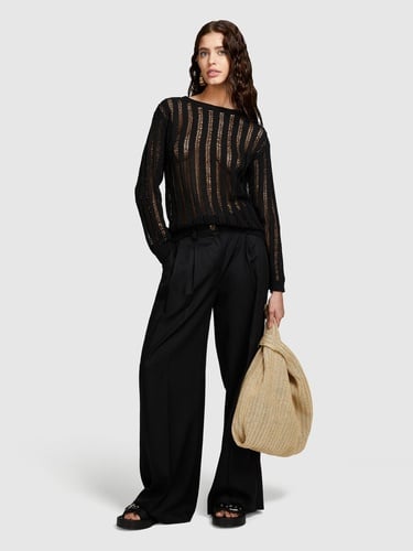  Kadın Siyah Pamuk Karışımlı Örgü Motifli Düşük Omuzlu Kayık Yaka Kazak