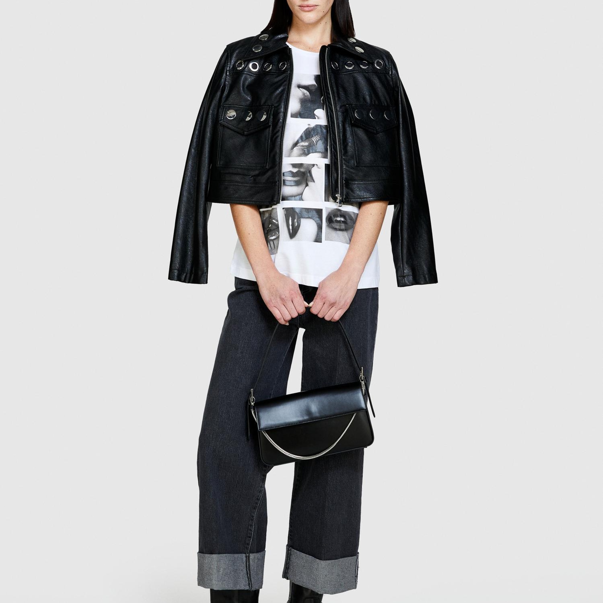 Kadın Beyaz %100 Pamuk Önü Folyo Baskılı Bisiklet Yaka T-Shirt