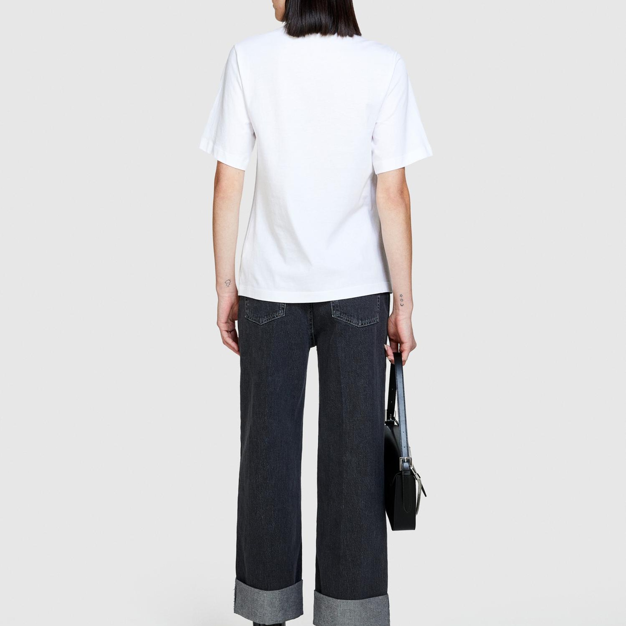 Kadın Beyaz %100 Pamuk Önü Folyo Baskılı Bisiklet Yaka T-Shirt