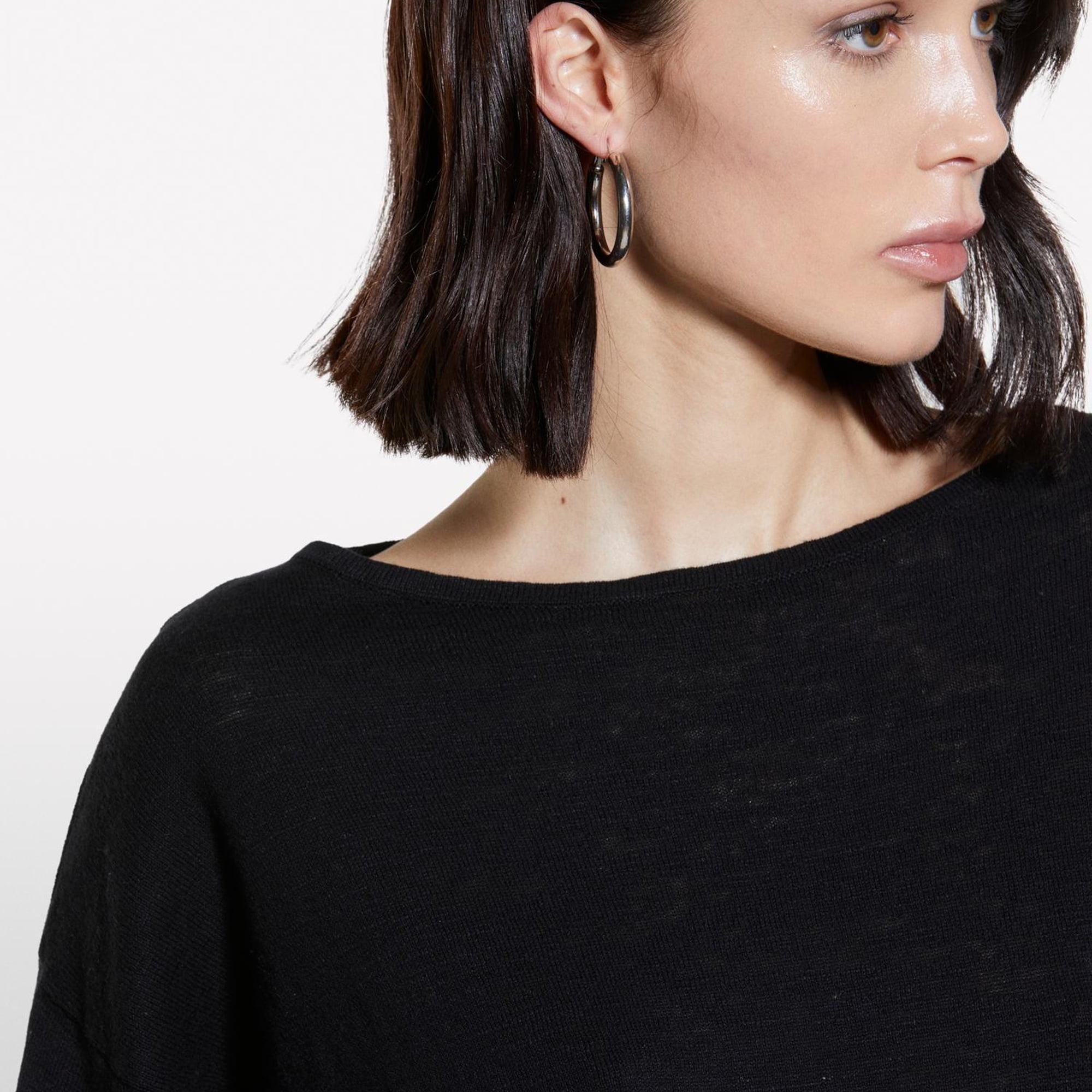 Kadın Siyah Keten Karışımlı Bisiklet Yaka Oversize T-Shirt