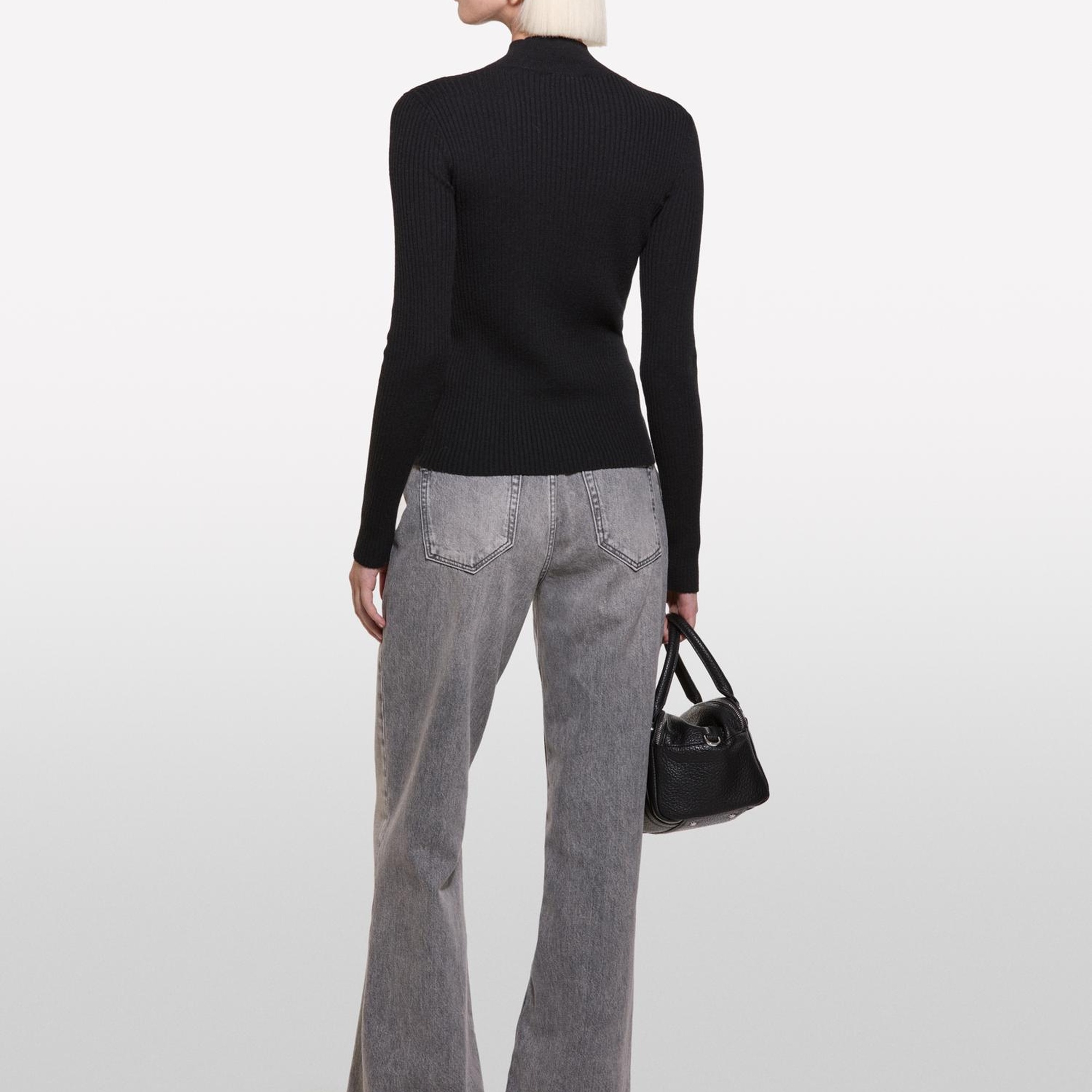 Kadın Siyah Yün Karışımlı Önü Dantel Detaylı Dar Kesim Kazak