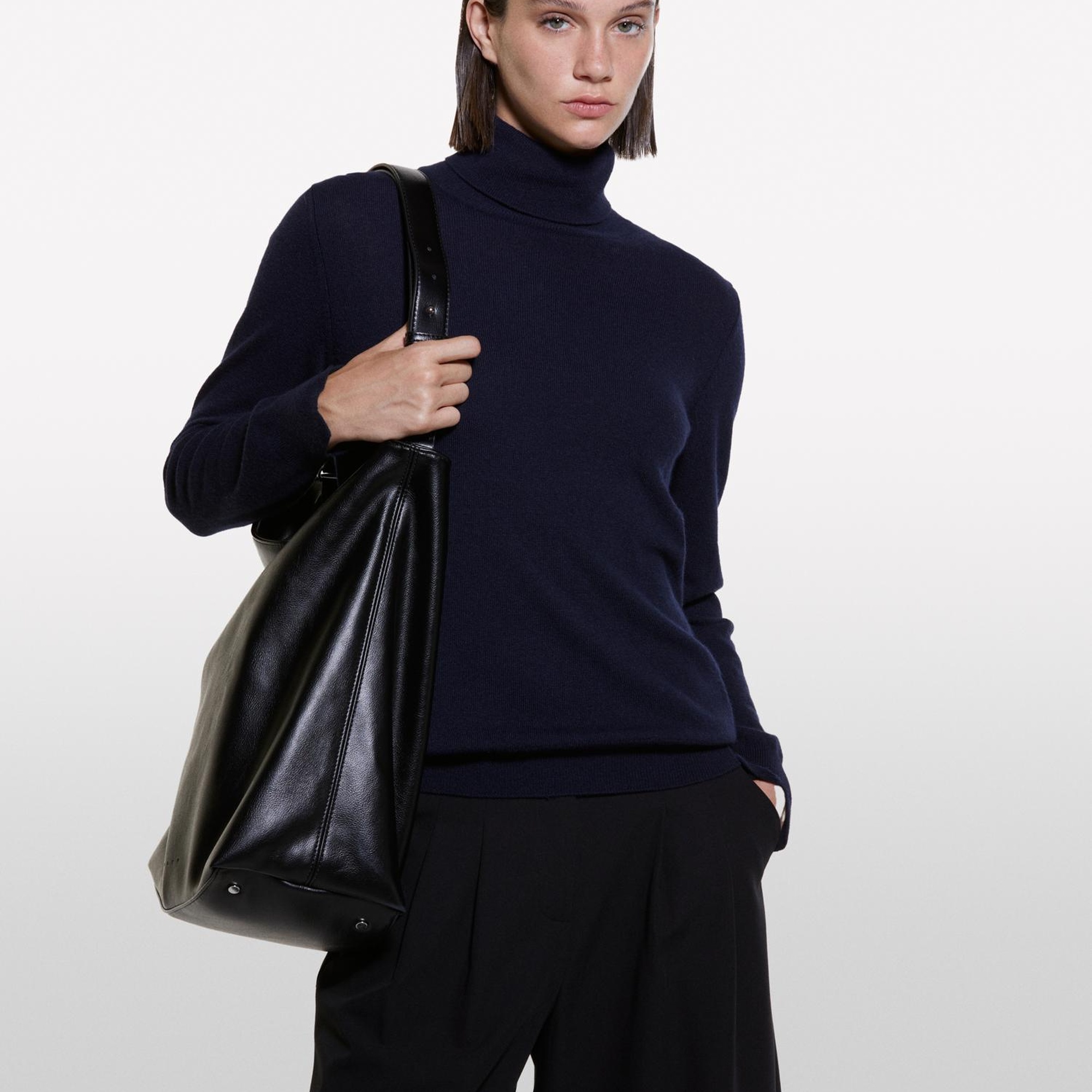 Kadın Lacivert Yün ve Kaşmir Karışımlı Ribana Detaylı Balıkçı Yaka Kazak