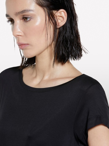  Kadın Siyah Viskoz Karışımlı Bisiklet Yaka Regular Fit T-Shirt