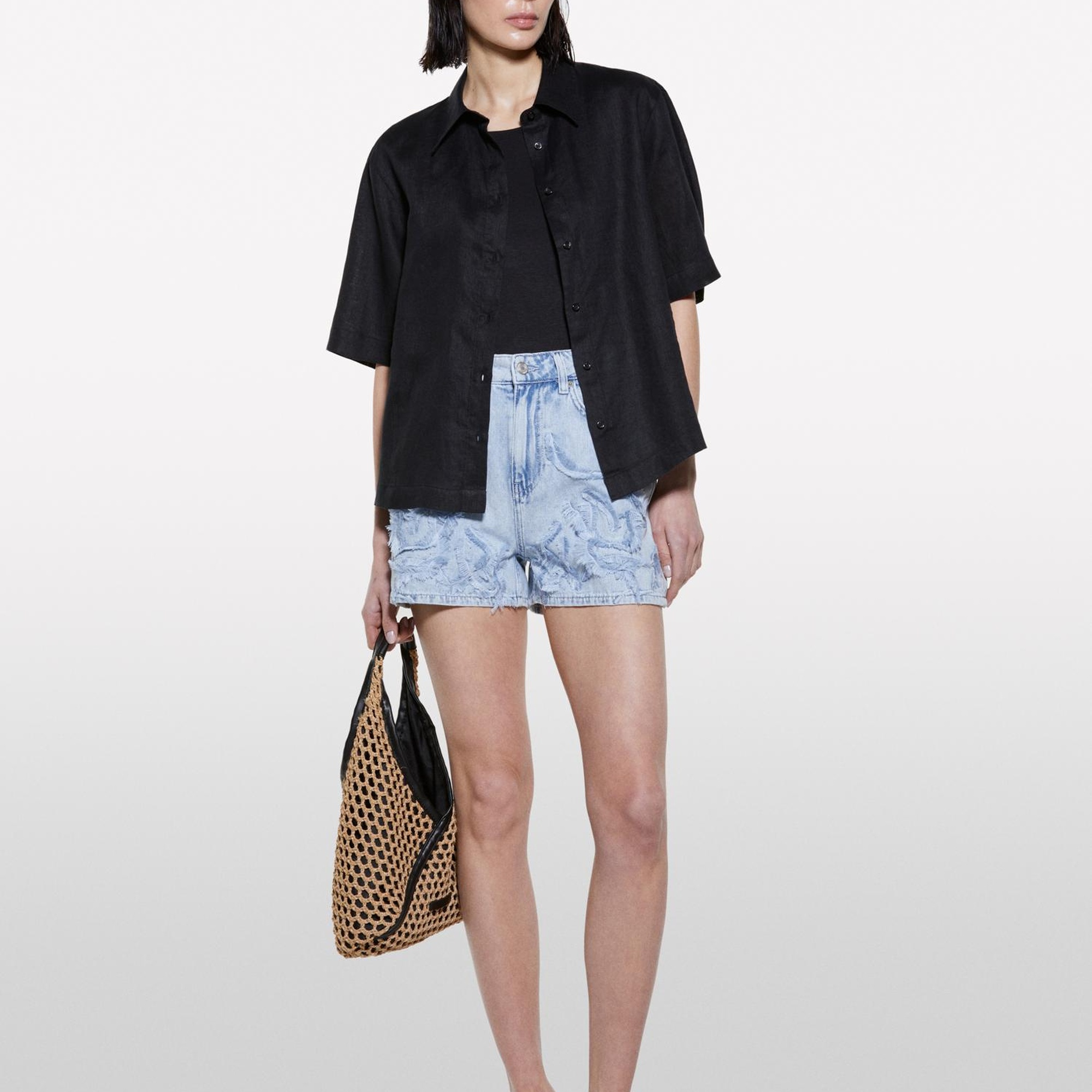 Kadın Siyah Viskoz Karışımlı Bisiklet Yaka Regular Fit T-Shirt