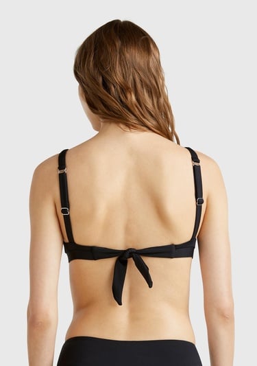  Kadın Siyah Sırttan Bağlamalı Bikini Üstü