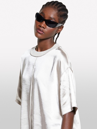  Kadın Beyaz Yakası Ribanalı Over Fit Saten T-Shirt