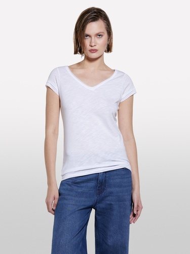  Kadın Beyaz Pamuk Modal Karışımlı Normal Kalıp V Yaka Slub T-Shirt