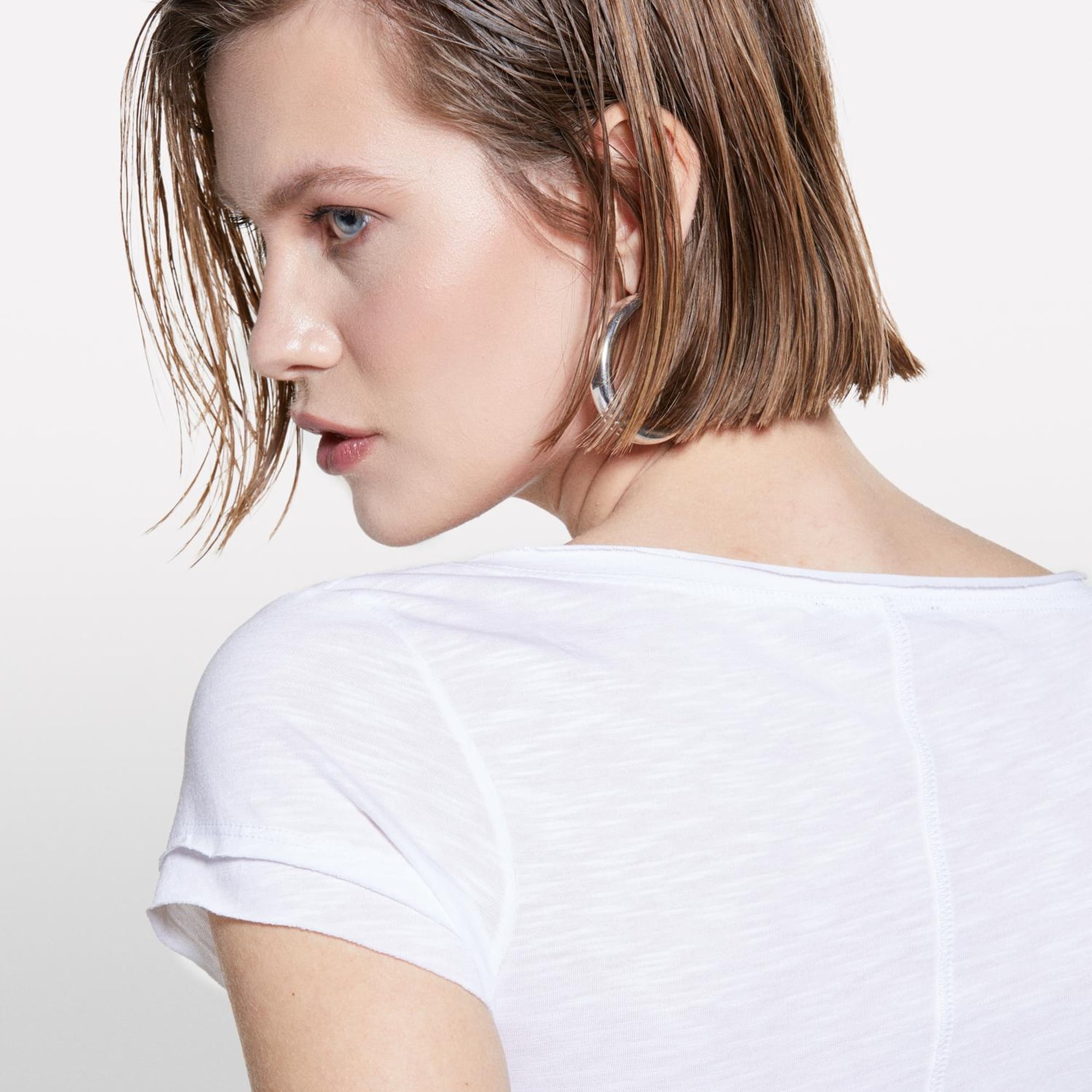 Kadın Beyaz Pamuk Modal Karışımlı Normal Kalıp V Yaka Slub T-Shirt