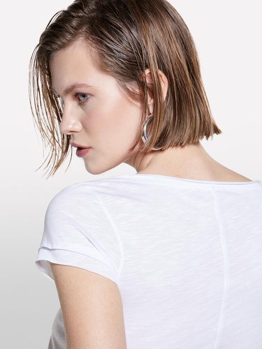  Kadın Beyaz Pamuk Modal Karışımlı Normal Kalıp V Yaka Slub T-Shirt