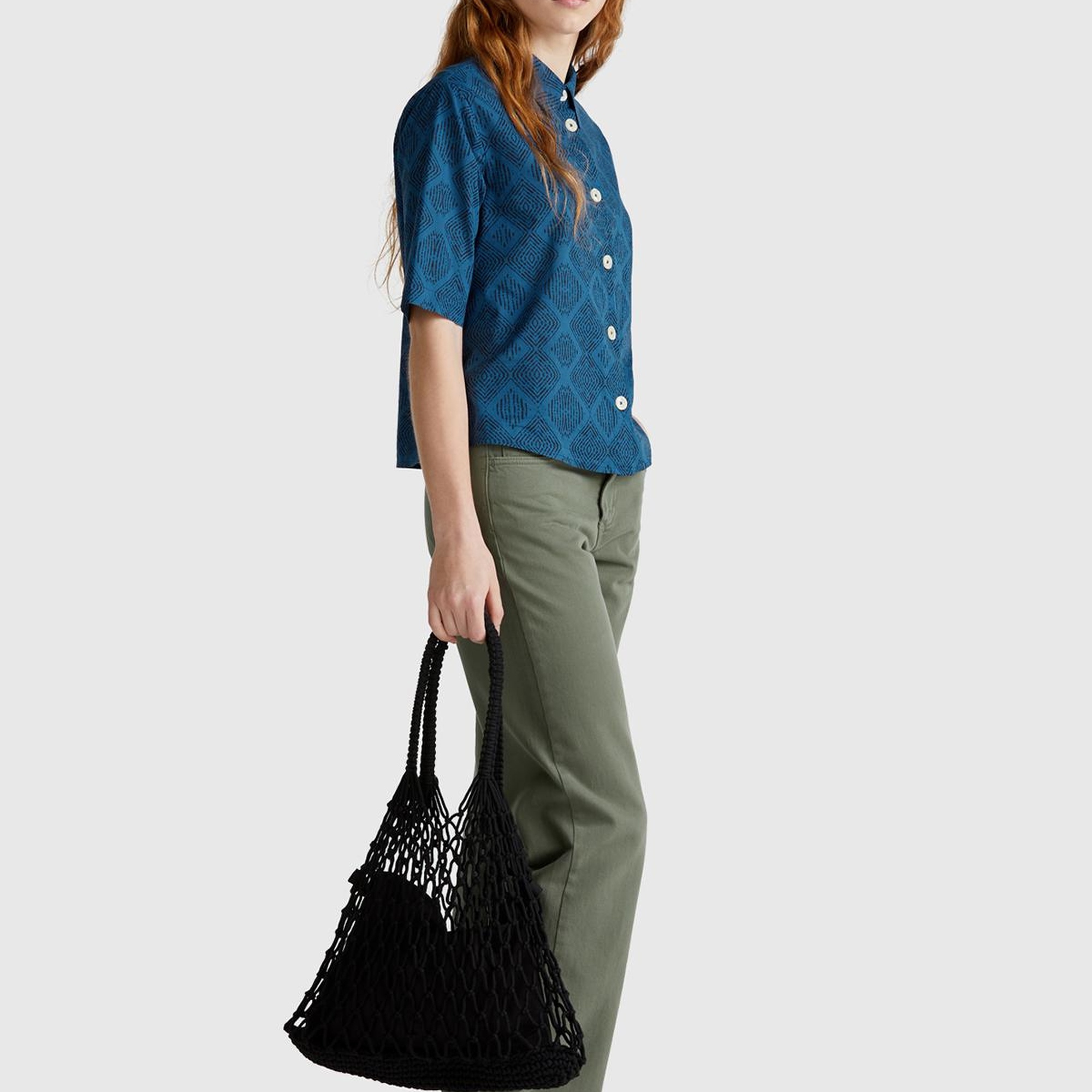 Kadın Siyah İçi Pamuk Delikli Omuz Çantası