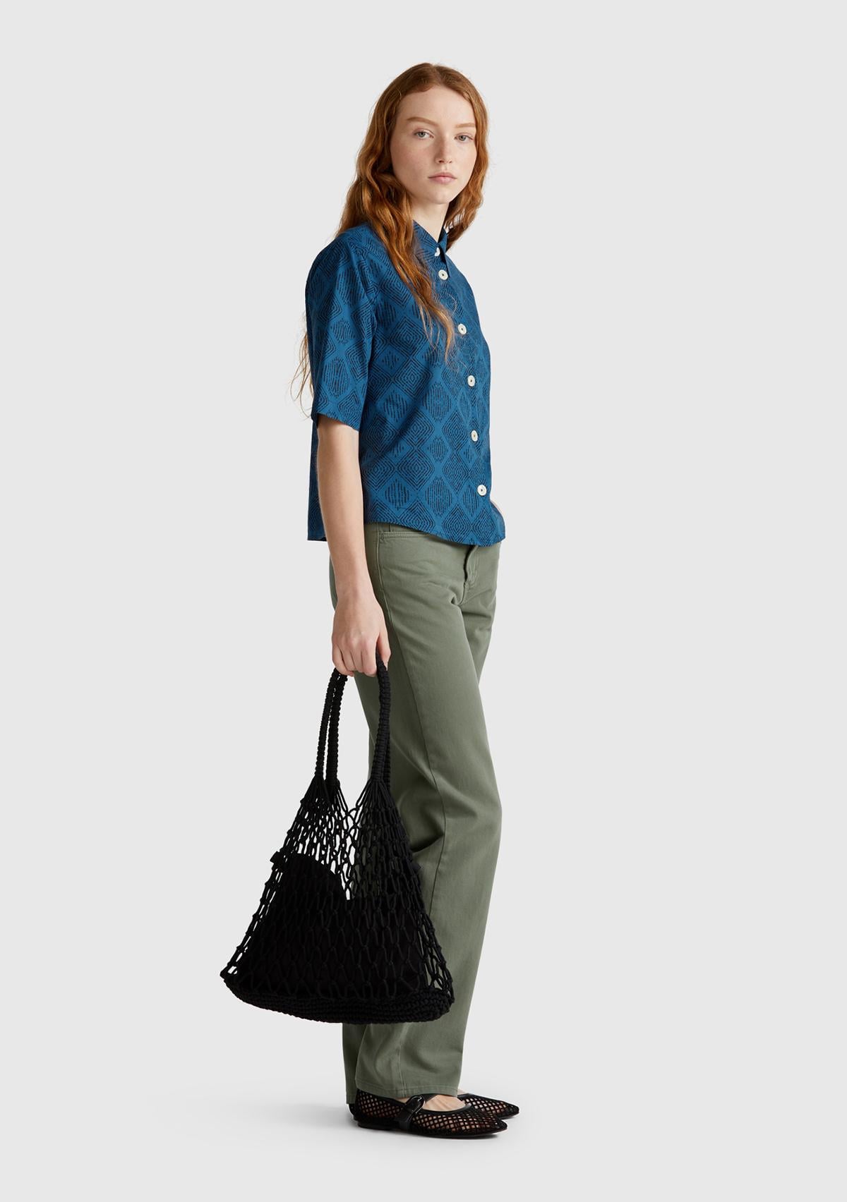  Kadın Siyah İçi Pamuk Delikli Omuz Çantası