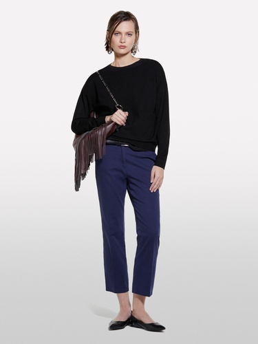  Kadın Siyah Viskoz Karışımlı Normal Kesim Düz Kayık Yaka Kazak