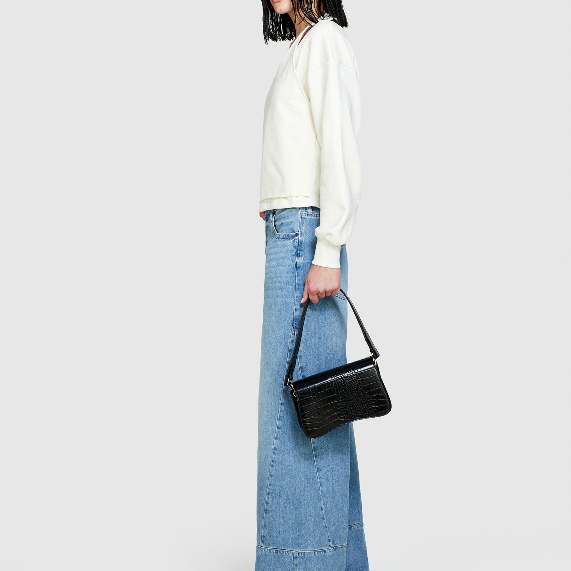 Kadın Krem %100 Pamuk Omuz Detaylı Kısa Kazak