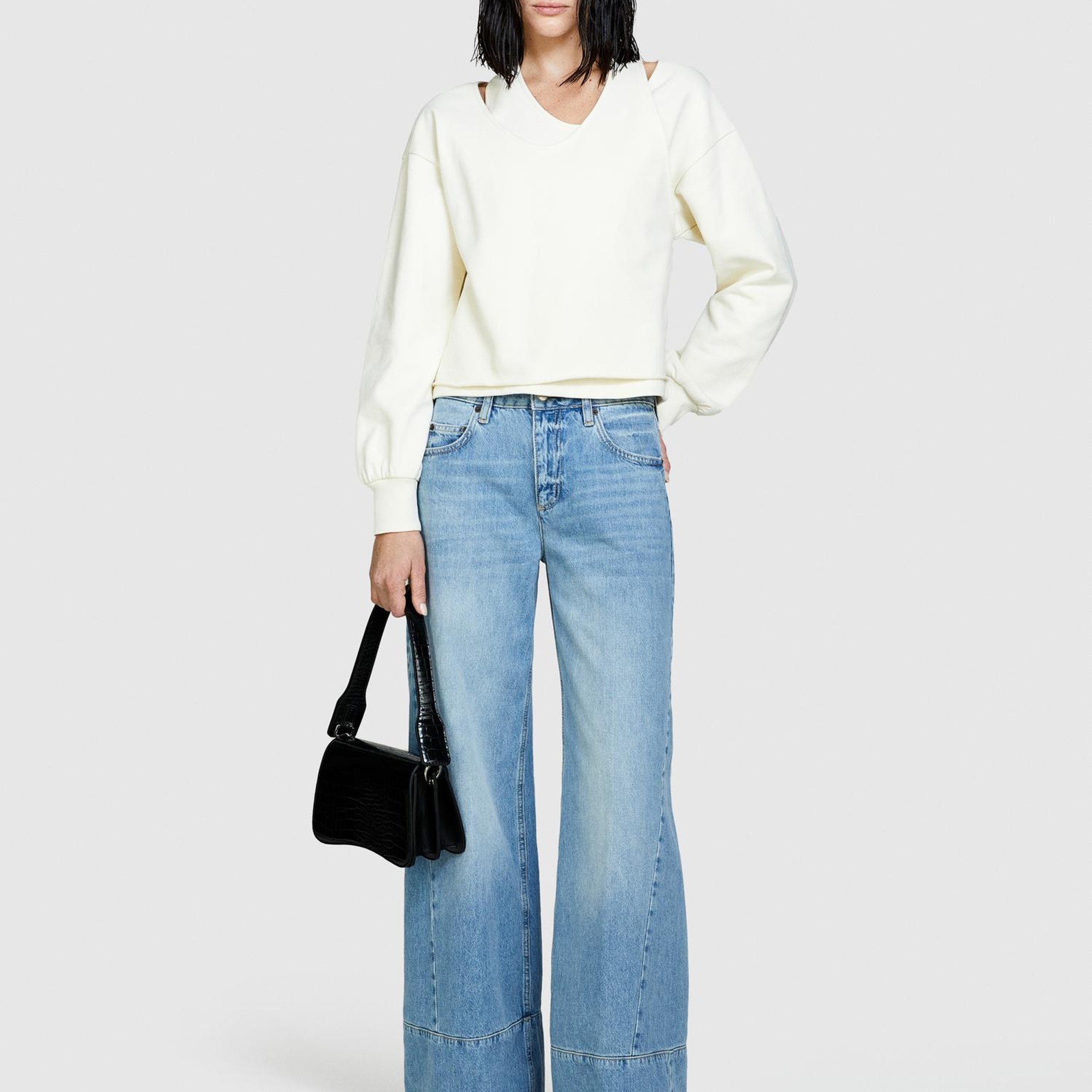 Kadın Krem %100 Pamuk Omuz Detaylı Kısa Kazak