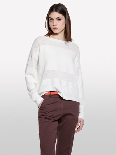  Kadın Bej Viskoz Karışımlı Şerit Efektli Kayık Yaka Kazak